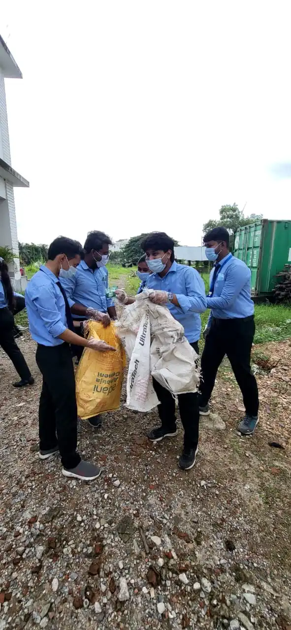 HIM organised Seva Sankalp Abhiyan