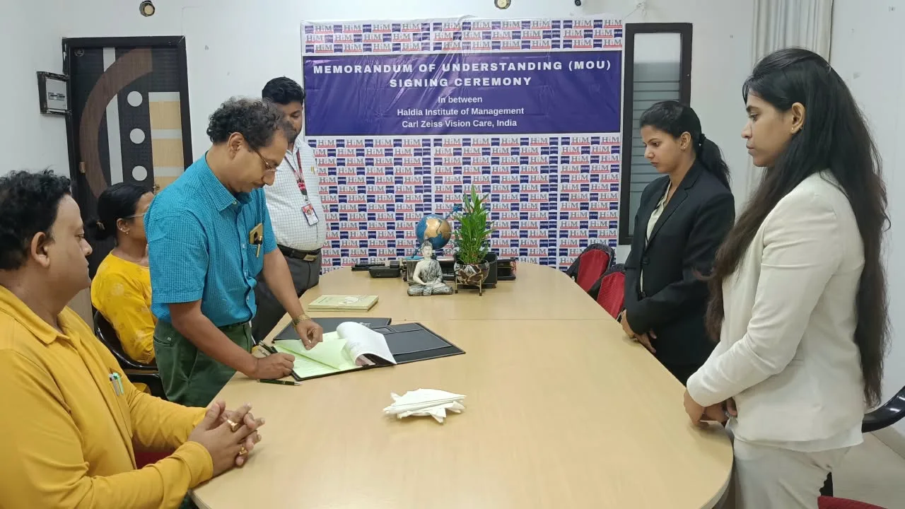 HIM Signs MOU with Carl Zeiss Vision Care