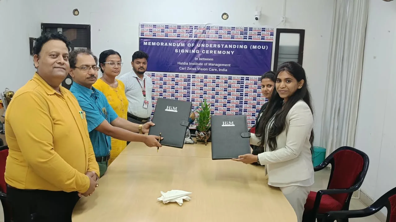 HIM Signs MOU with Carl Zeiss Vision Care